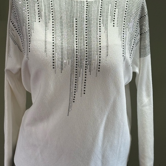 Beautiful Sparkly White Sweater - Picture 5 of 5